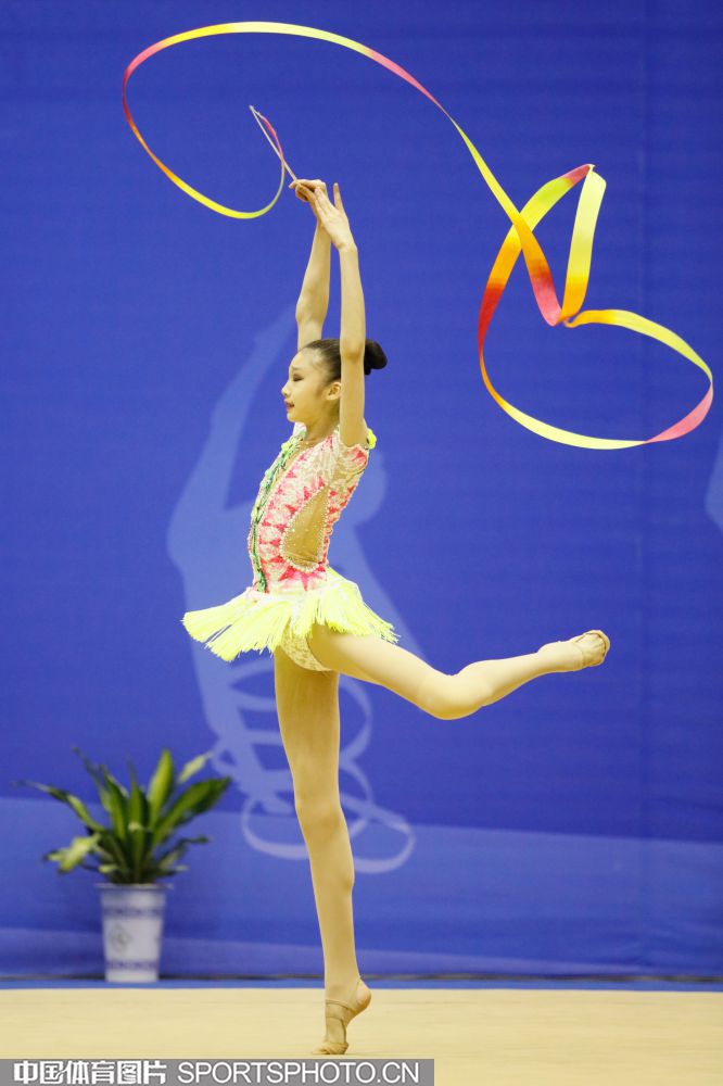 防守端扮演